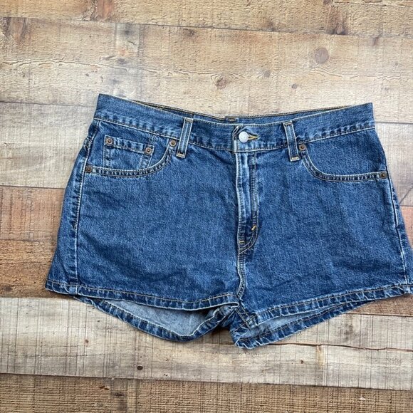 Levi's Denim Shorts size 13 (Juniors) - Picture 1 of 5